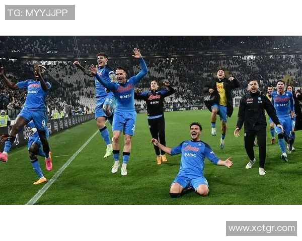 外号二娃的足球明星如何在绿茵场上书写传奇人生