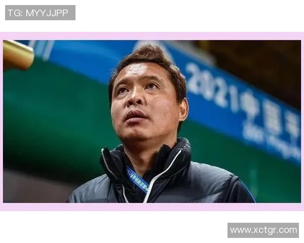 昔日足球明星如今落魄生活的真实写照与感人瞬间分享